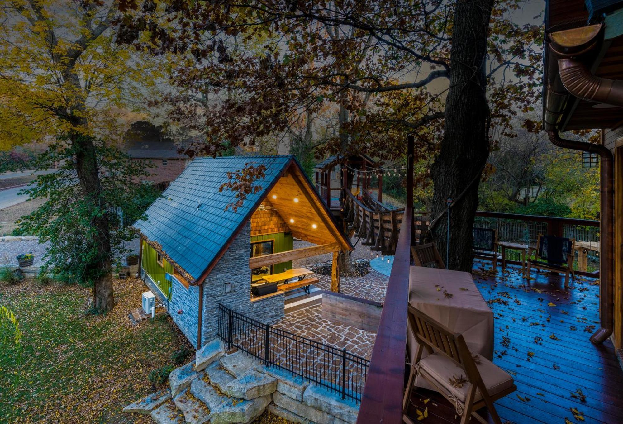 The Tree House In 本顿维 外观 照片