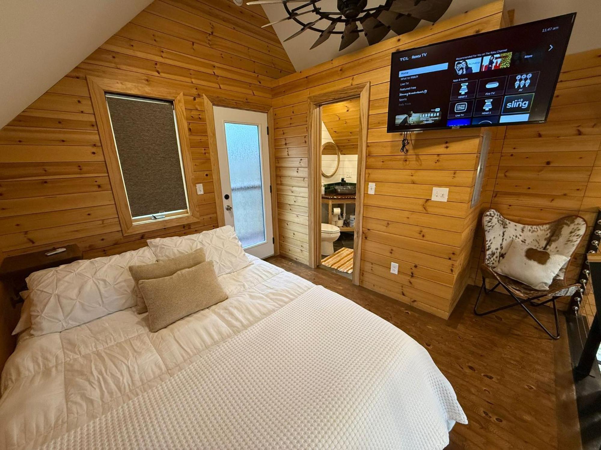 The Tree House In 本顿维 外观 照片