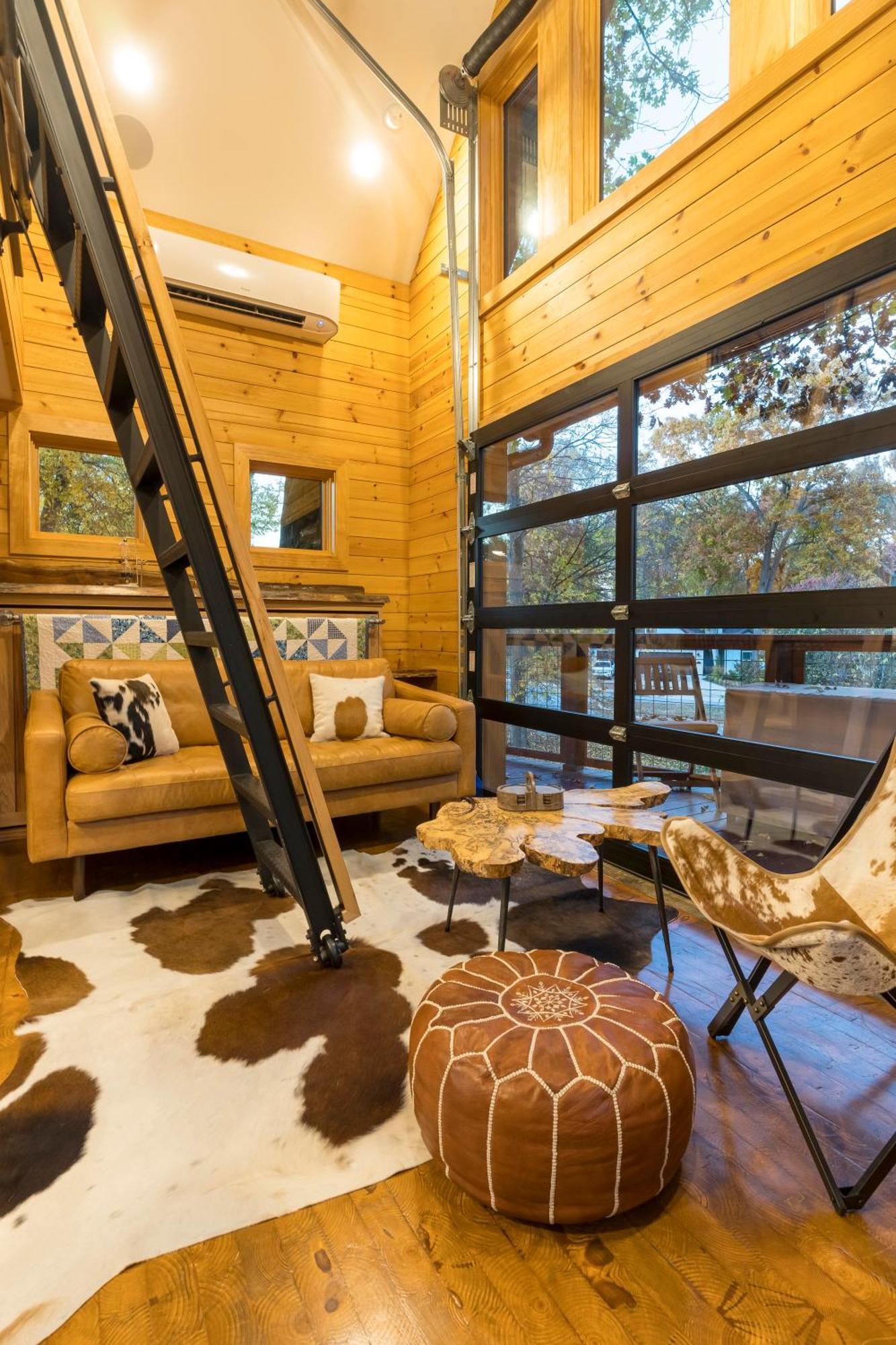 The Tree House In 本顿维 外观 照片