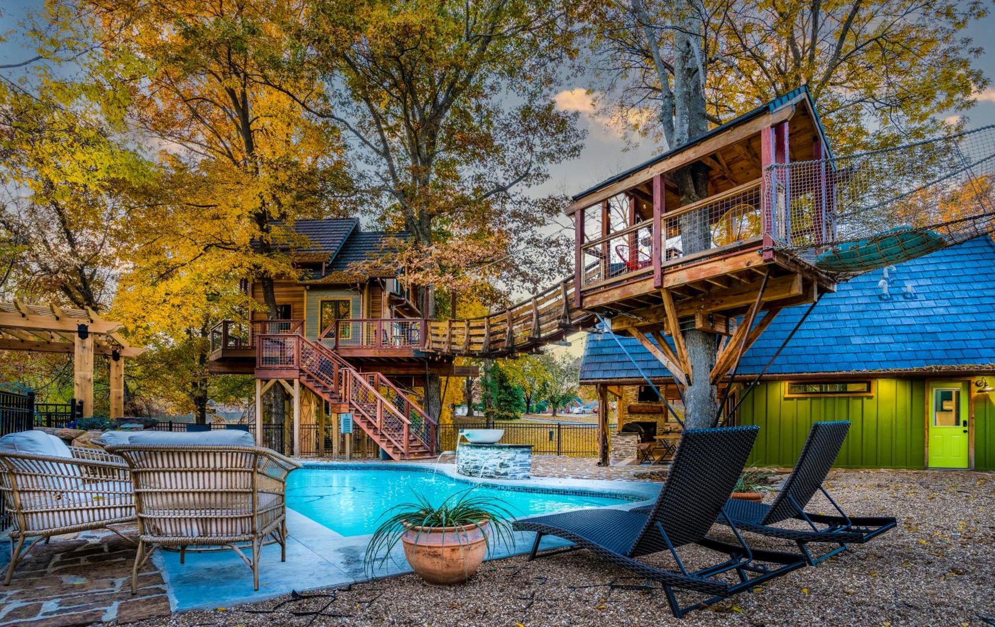 The Tree House In 本顿维 外观 照片